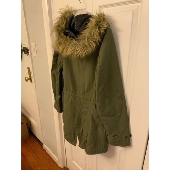 LL Bean Green Jacket Faux Fur Hood M - Picture 6 of 8